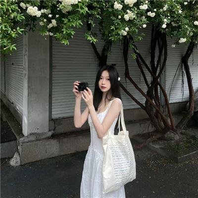 雷电交加的小路